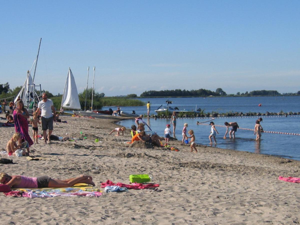 Comfortably Vacation Home At Slotermeer Lake Balk エクステリア 写真